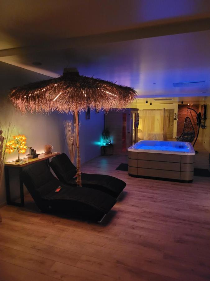 مبيت وإفطار La Louvière Le Relax المظهر الخارجي الصورة